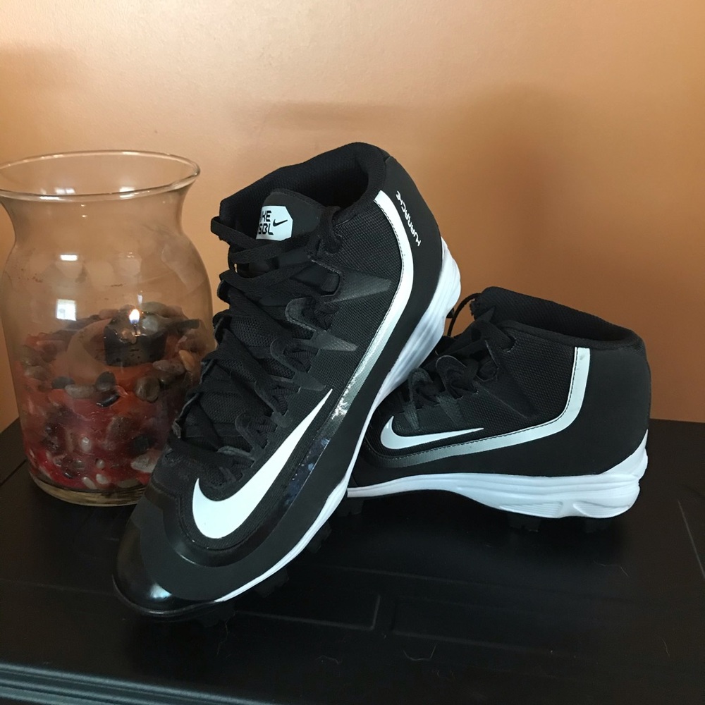 Men’s Nike baseball cleats
